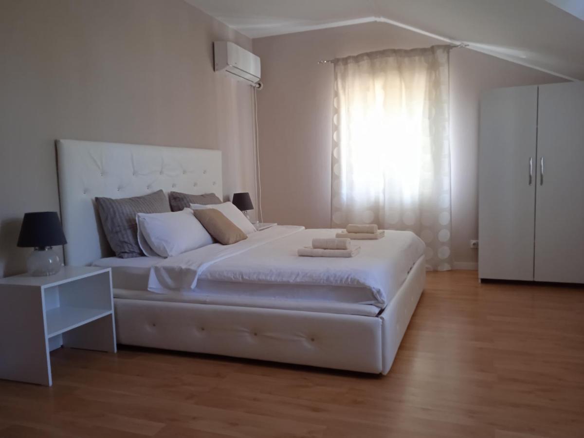 Home Away From Home Skopje Eksteriør billede